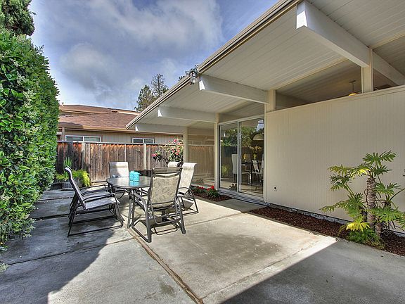 5th image of 1017 W Homestead Road