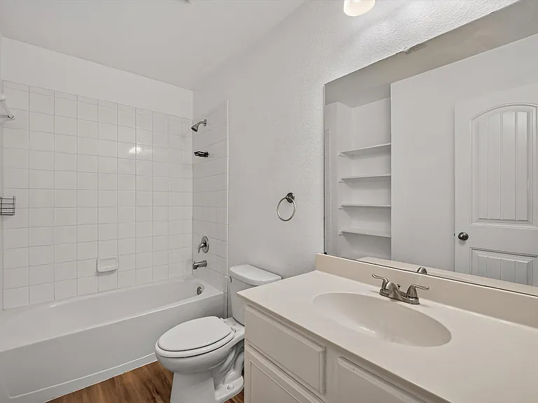 1304 Pampa Grass Dr — Photo 13