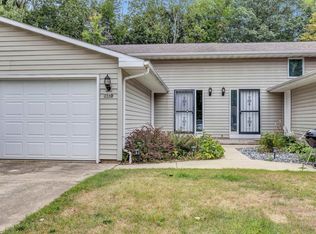 3560 S Timber Trl #3, Suamico, WI 54173