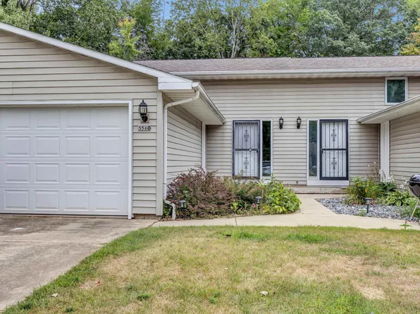 3560 S Timber Trl #3, Suamico, WI 54173