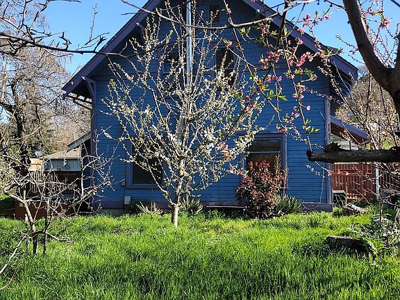 5th image of 307 3rd St