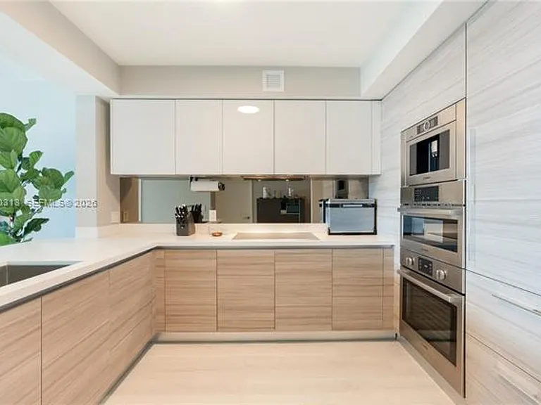 330 Sunny Isles Blvd #CU-5-1404 — Photo 13