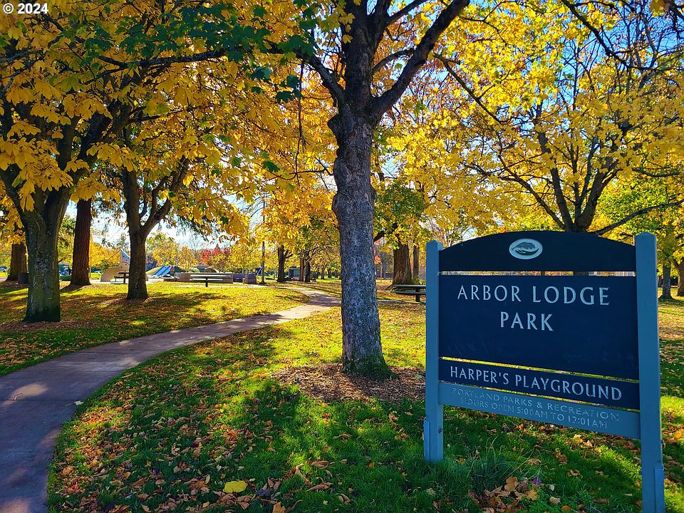 Across from Arbor Lodge Park and Chief Joseph School. Dog park, tennis courts, super fantastic playground! Pride of the neighborhood.