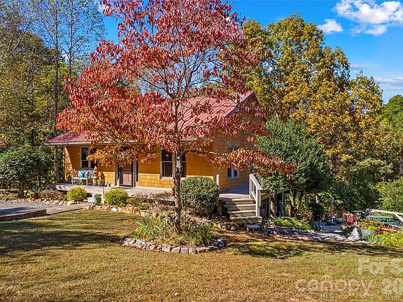 2nd image of 153 McGregor Ln