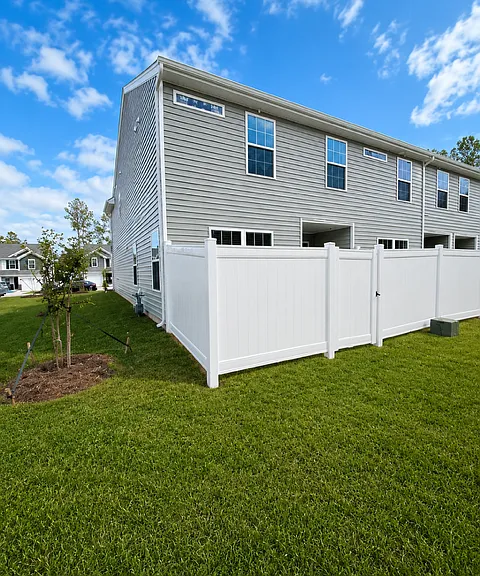 139 Triumph Ave #C — Photo 11