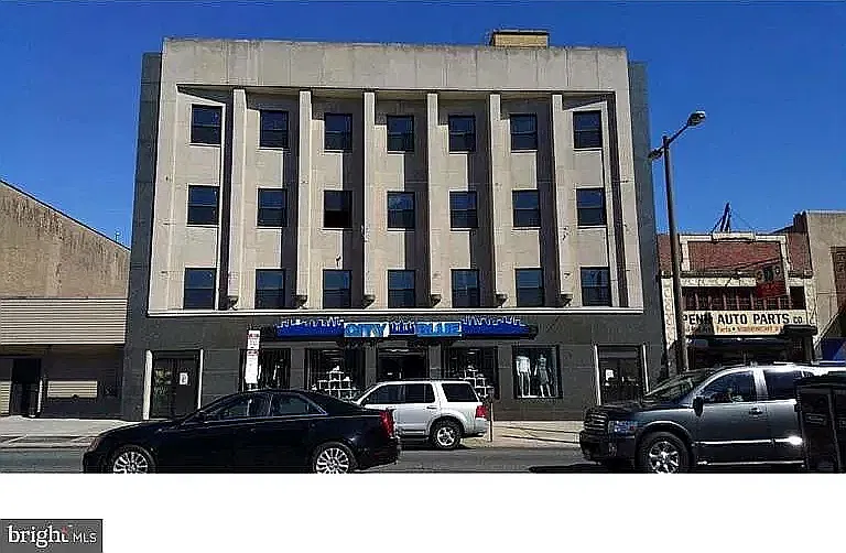 2 bed, 1050 sqft, $1,750 — Photo 2