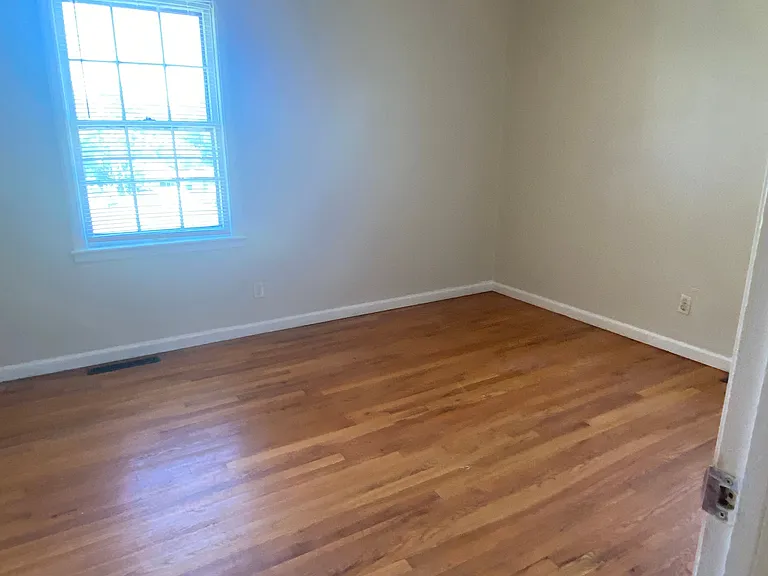 6103 Fairlane Dr — Photo 7