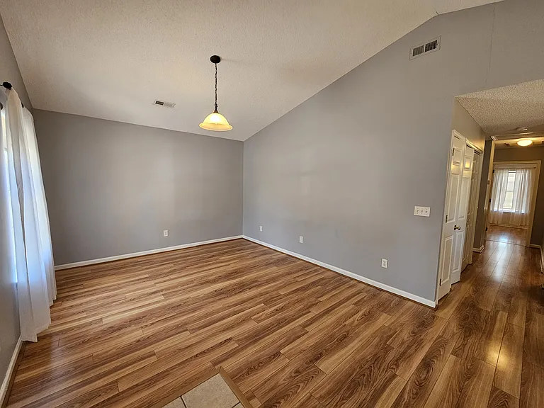 417 Brecknock Ct — Photo 10