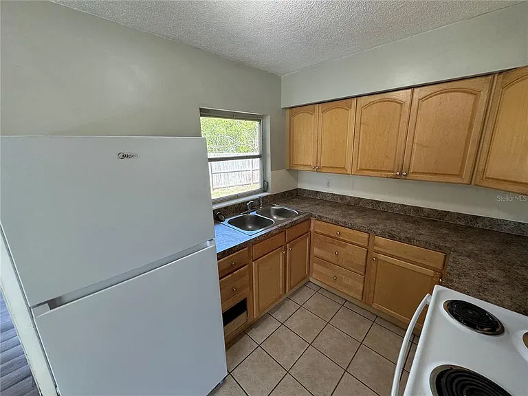 460 Mount Vernon Ct — Photo 6