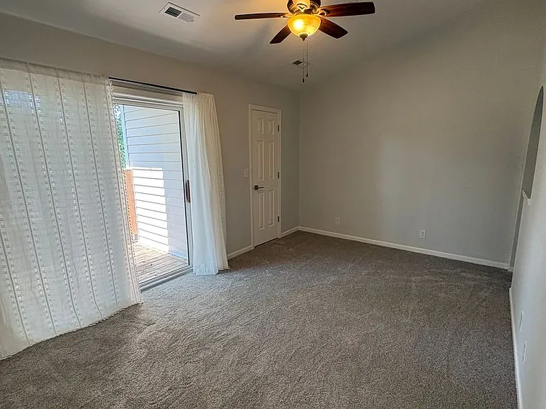 120 W Green Meadows Rd — Photo 15
