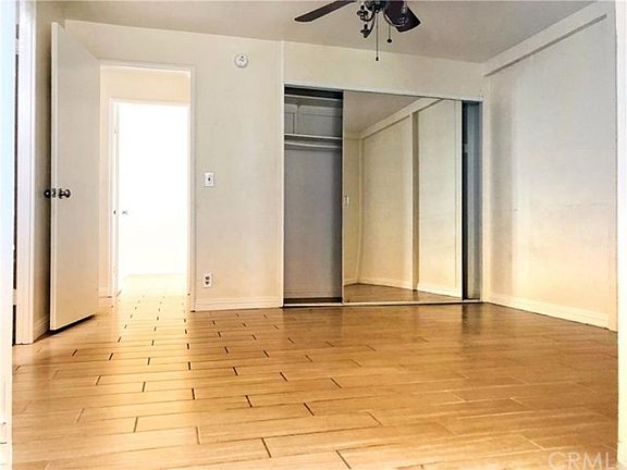 5th image of 355 S Frankfurt Ave