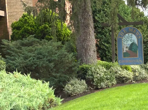 38 North Main Street APT 32, West Hartford, CT 06107