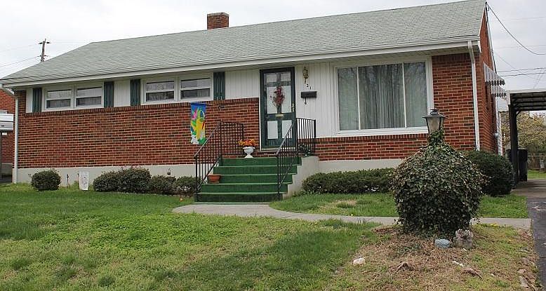 1st image of 121 Christian Ave NE