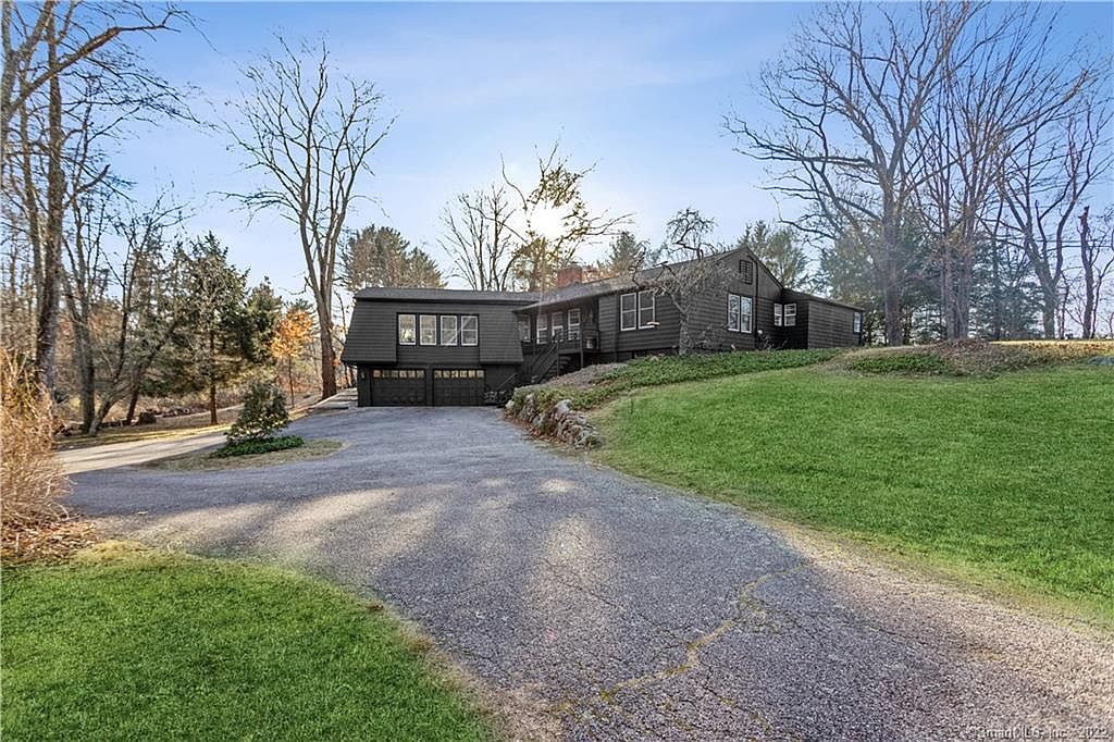 2735 North St, Fairfield, CT 06824 Zillow