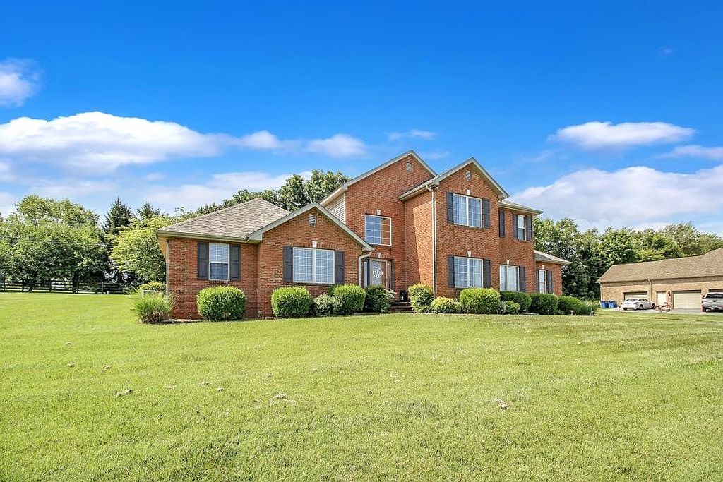 925 Steeplechase Rd - Property Image