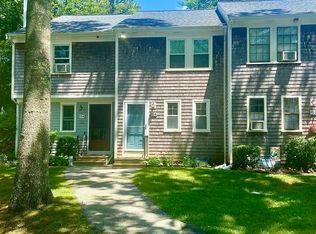 300 Falmouth Rd APT 13B, Mashpee, MA 02649