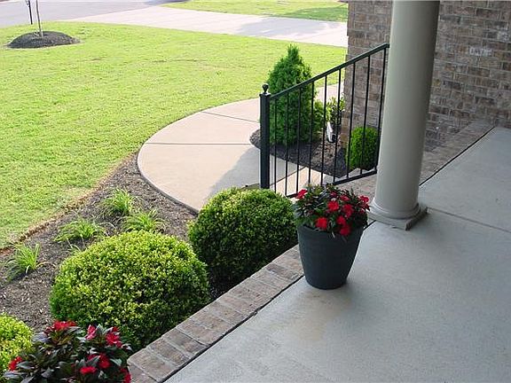 5th image of 525 Ellie Lee Dr