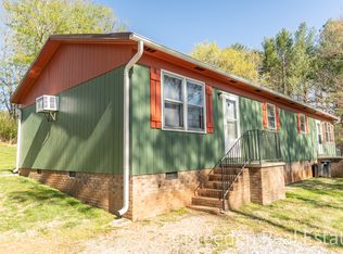 124 Polly St APT B, Morganton, NC 28655