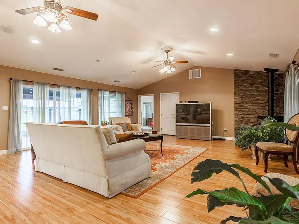 1993 American River Trl, Cool, CA 95614