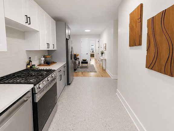 3rd image of 121 41st St APT 4