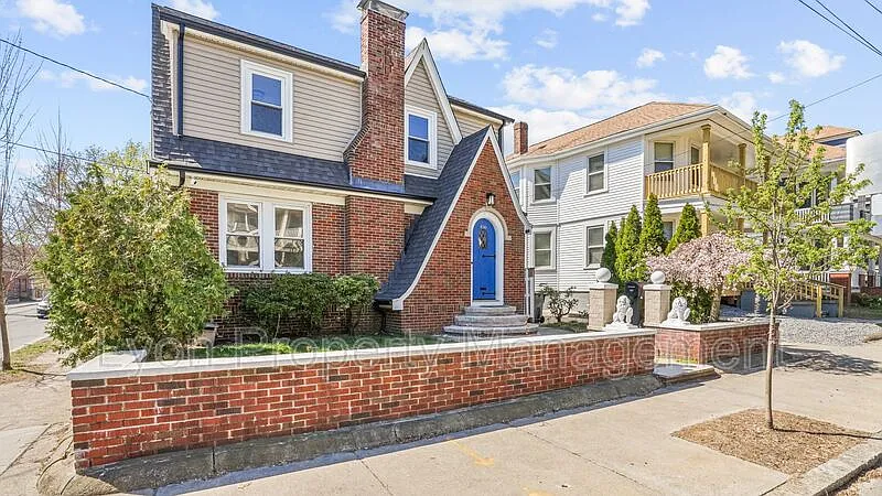 4 bed, 1.5 bath, $3,495 — Photo 3
