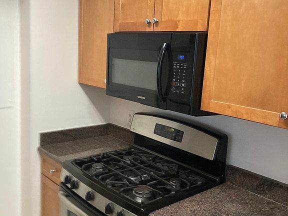 3rd image of 4801 Fairmont Ave APT 808