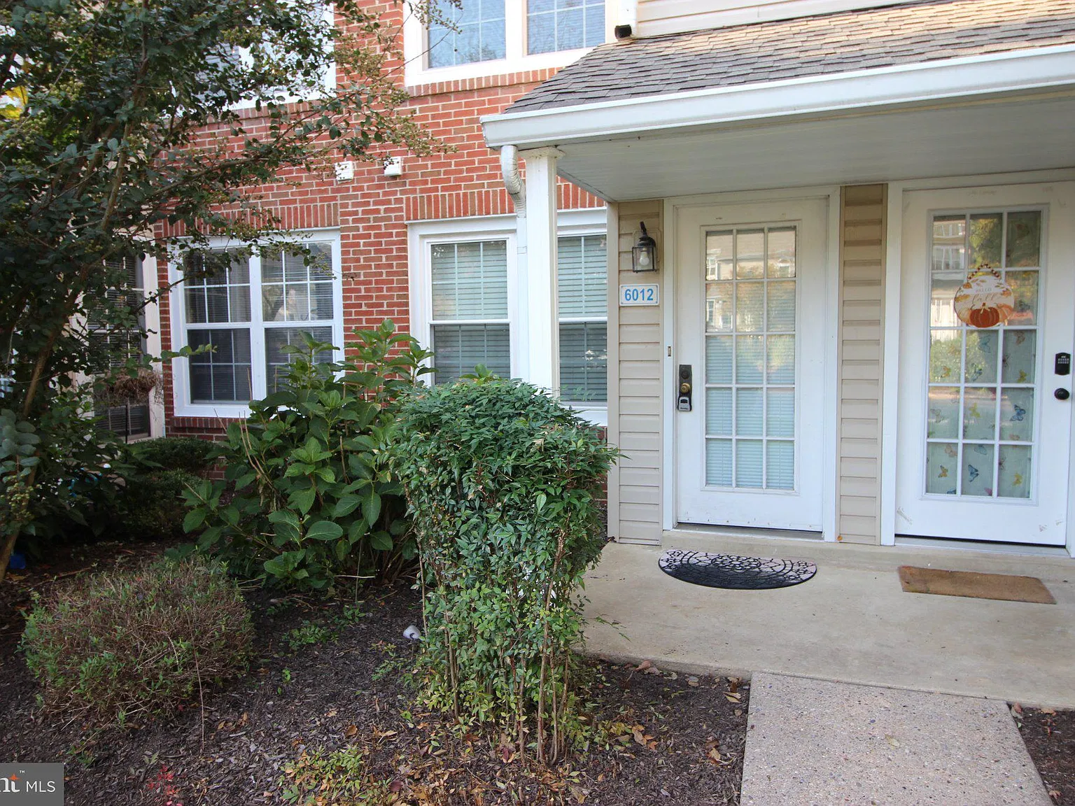 2 bed, 2.0 bath, 1072 sqft, $2,200 — Photo 1