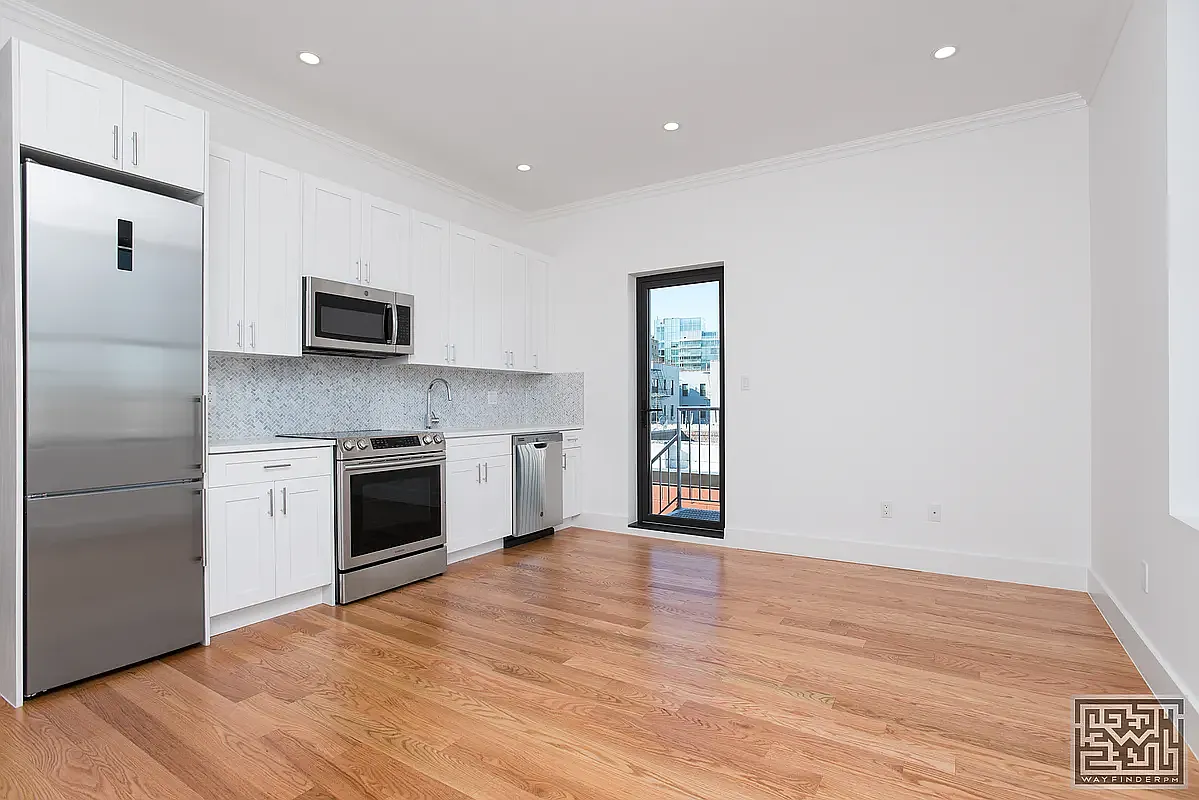 372 Saint John's Place — Photo 1