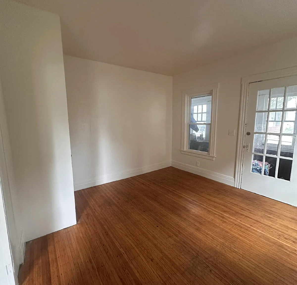 2 bed, 1.0 bath, $1,150 — Photo 4