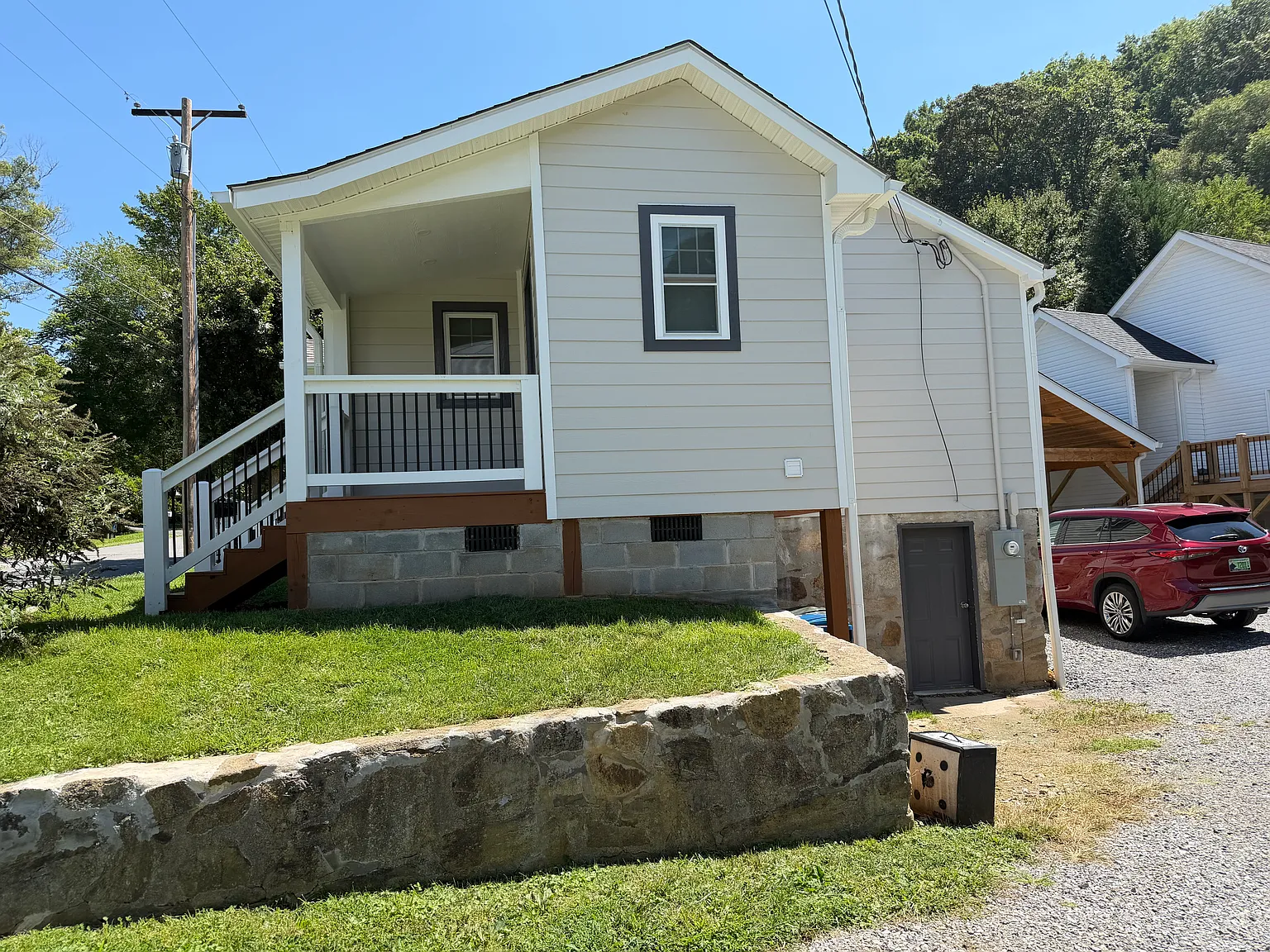 2 bed, 900 sqft, $1,750 — Photo 3
