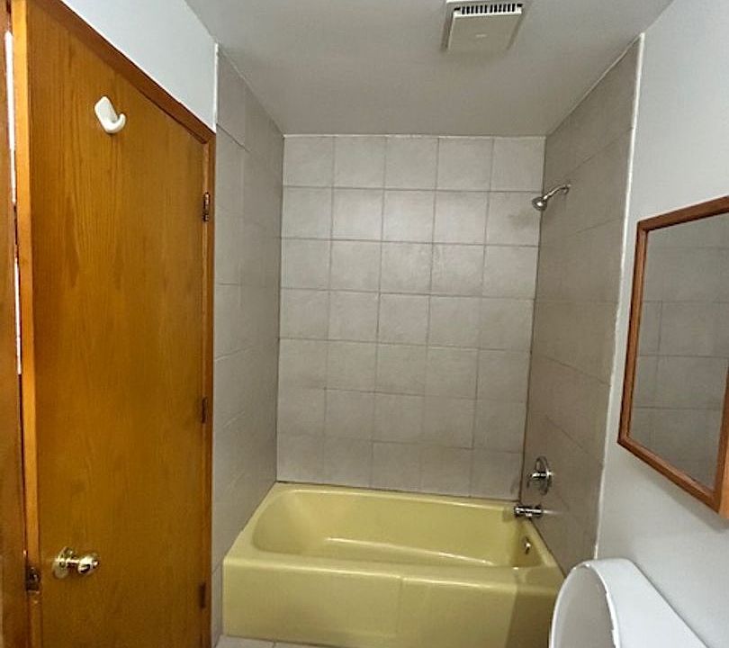 1st image of 611 N 15th Ave #7