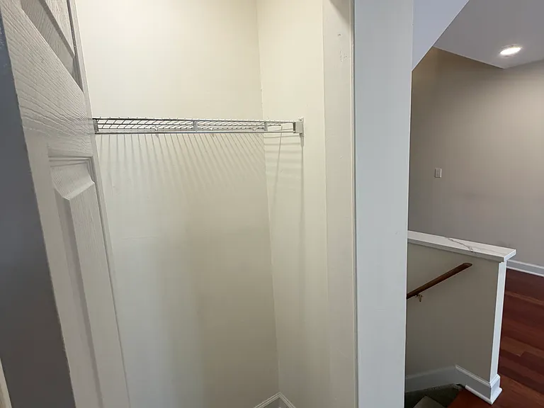 604 Knollwood Ct #604 — Photo 6