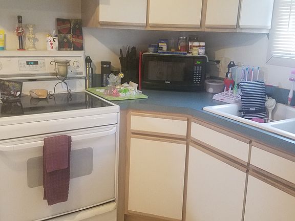 2nd image of 2057 Norton Ln