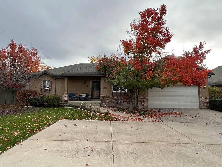345 Meadow Brook Ln — Photo 10