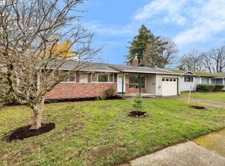 10416 NE Davis St, Portland, OR 97220