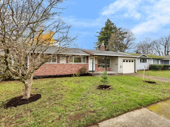 10416 NE Davis St, Portland, OR 97220