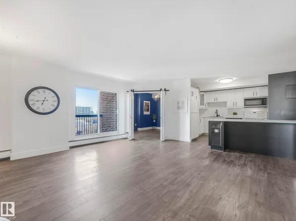 9929 113th St NW #1001, Edmonton, AB T5K 2N9