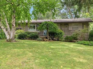 308 Washburn Dr, East Syracuse, NY 13057