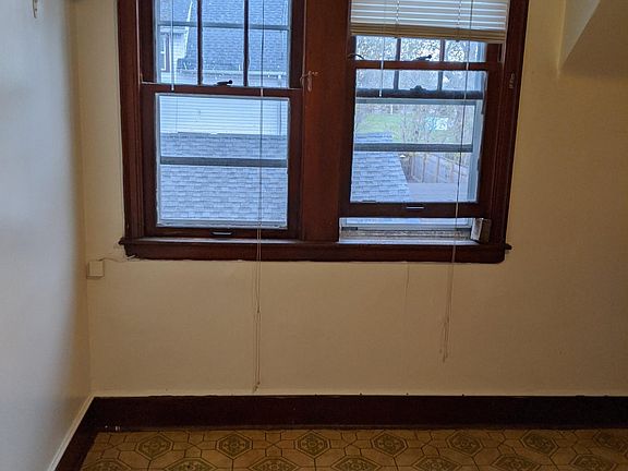 2nd image of 123 123rd Ave SW #123