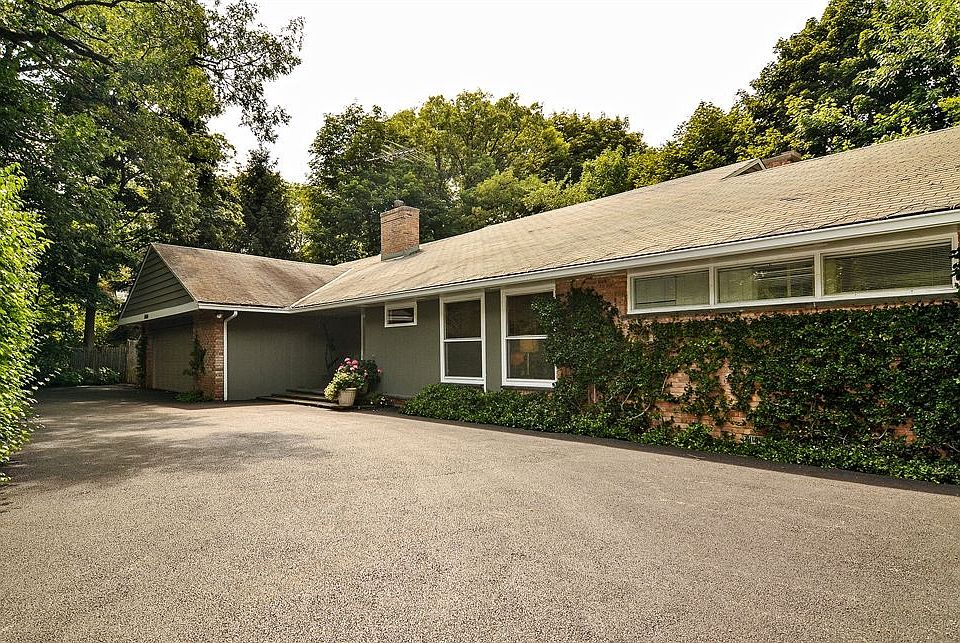 1st image of 1680 Forest Ave