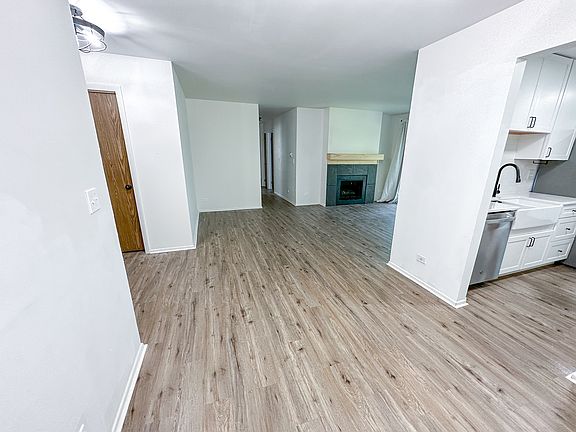 4th image of 314 Silverwood Court #A1