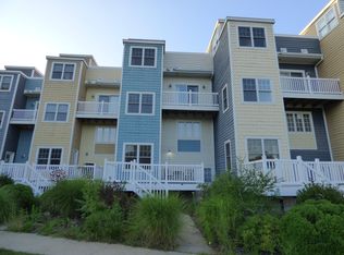 17 Diamond Point Ln #9, New Buffalo, MI 49117