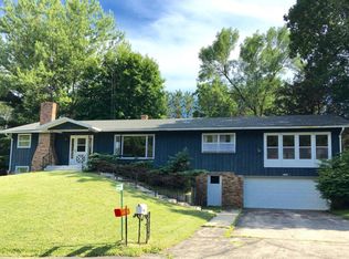 N4446 Friedel Ave, Cambridge, WI 53523