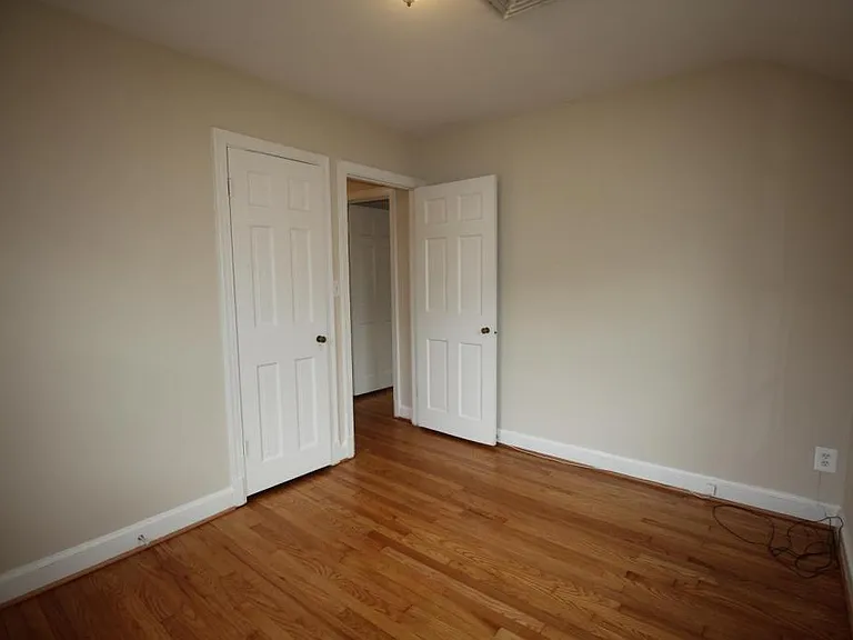 712 N Oakland St — Photo 14