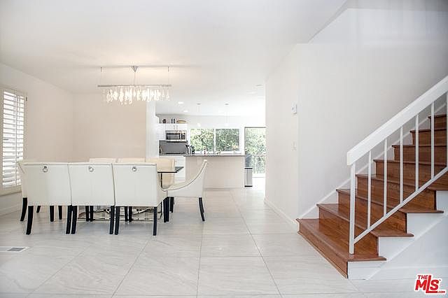 1st image of 10389 Summer Holly Cir