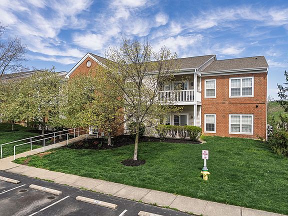 2nd image of 158 Saddlebrook Ln Unit 323