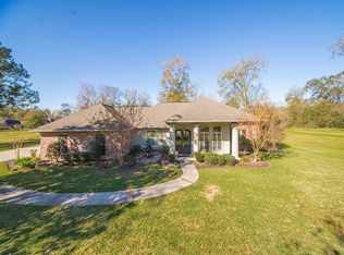 42563 Autumn Dr, Hammond, LA 70403