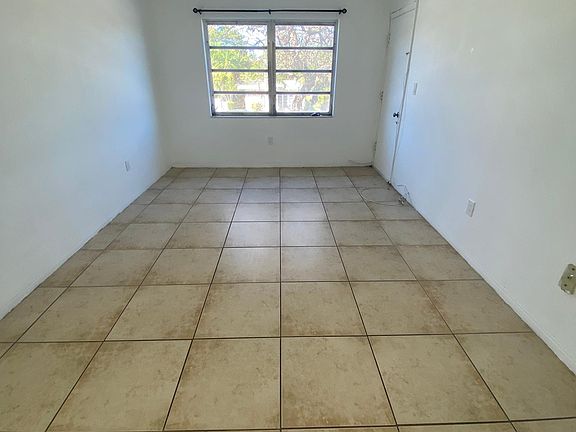 5th image of 3100 W Flagler St #206