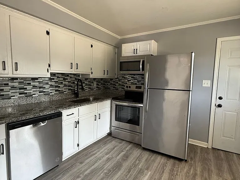 2909 Skyline Dr — Photo 3