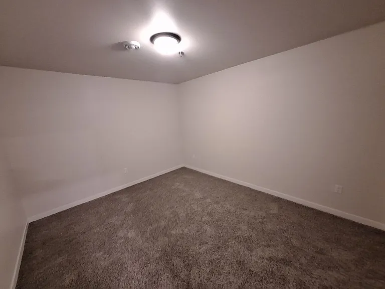 826-834 Thames Ct #1008 — Photo 30
